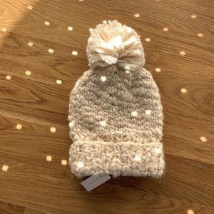 NWT! BRAND NEW!! Anthropologie Cream Knit Beanie w/GORGEOUS Pom ✨
